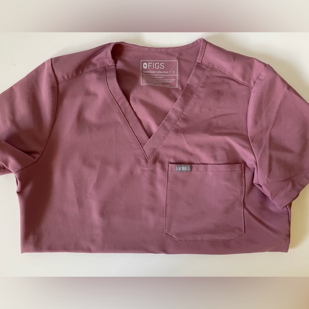 FIGS Catarina top